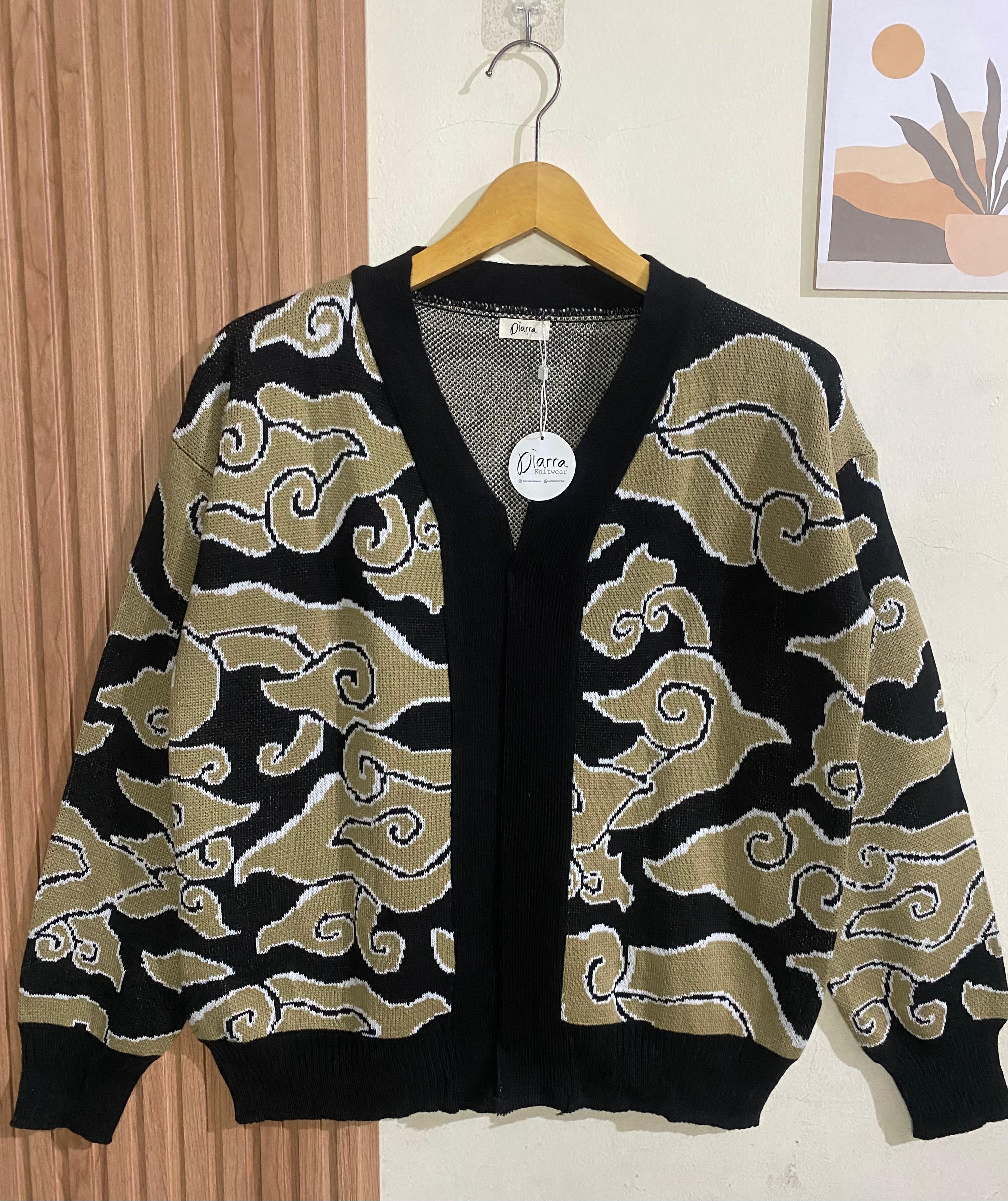 Diarra Cardigan Etnik Mega Mendung
